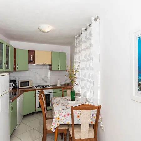 Apartment Marina On The Second Floor Makarska