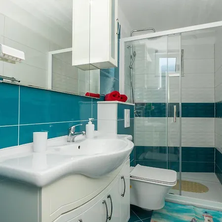 Marina On The Second Floor Apartmán Makarská