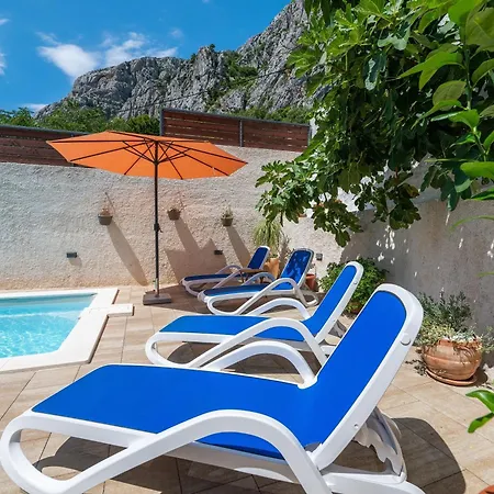 Marina On The Second Floor * Makarská