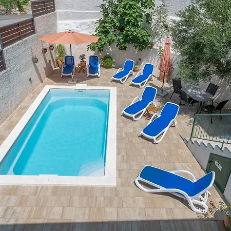 Marina On The Second Floor Apartmán *