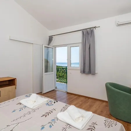 Marina On The Second Floor * Makarská