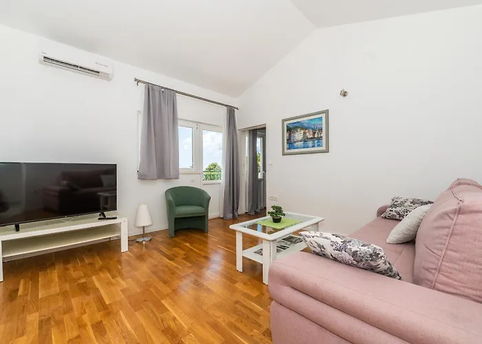 Apartman Marina On The Second Floor
